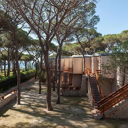 Iselba Ξενοδοχείο με διαμερίσματα 4*